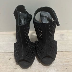 Pedro Garcia suede heels